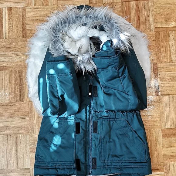 Hollister Green Utility Jacket with Faux Fur Hood - Picture 3 of 12